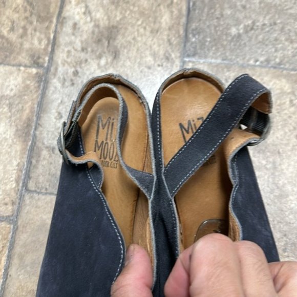 Miz Mooz Lindsay Suede Leather sandal sz 41 - Picture 2 of 7